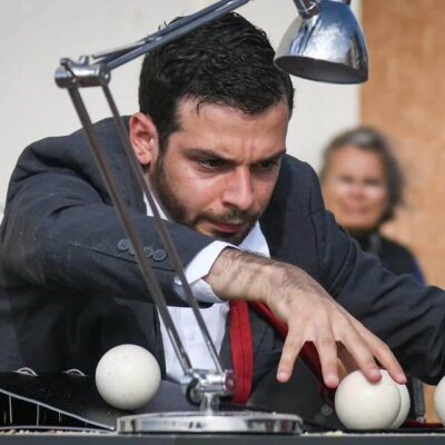 Asaf Mor learn juggling (5)